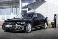 アウディ A8 改良新型にPHV、燃費は50km/リットル…欧州発売 画像