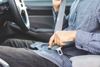 運転者シートベルト着用率が過去最高 一般道で99.1% 画像