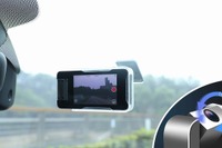 取り外せば4Kカメラ、バッテリー内蔵の高画質小型ドライブレコーダー登場 画像