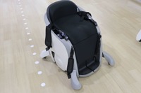 操作しようと思っちゃだめだ、念じるのだ:ホンダの電動車いす…2022国際ロボット展 画像