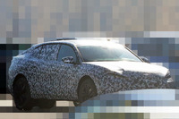 プジョーからついにクーペSUV登場か!? 車名は「4008」が有力に 画像