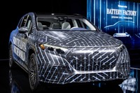 メルセデスベンツのフルサイズ電動SUV、4月19日発表へ…『EQS SUV』<速報> 画像