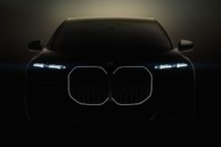 BMW 7シリーズ 次期型、大型キドニーグリル採用へ…ティザー 画像