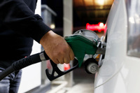 レギュラーガソリン価格164.8円/リットル、ハイオクは1.3円の上昇　イードe燃費しらべ 画像