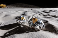 月面を走る! 変形超小型ロボ『SORA-Q』…タカラトミー、JAXAなど共同開発 画像