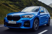 BMWの新型EV『iX1』、ティザー…2022年内に発売へ 画像