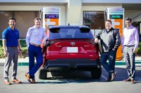 トヨタ『bZ4X』、外出先や自宅での充電をサポート 2022年後半米国発売予定 画像