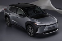 トヨタ『bZ4X』、航続は最大516km…欧州仕様を発表 画像