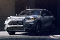 ホンダ HR-V 新型、日本の ヴェゼル とは見た目が違う…北米仕様の写真 画像