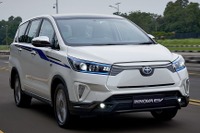トヨタのEVミニバンコンセプト、航続は約200km…インドネシア国際オートショー2022 画像