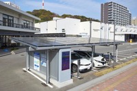 太陽光発電だけで運用、完全自立型EVシェアリングステーション 画像