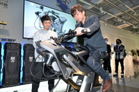 バイク開発の未来を「SFプロトタイピング展」で見た…世界初公開の最新シミュレーターで広がる可能性 画像