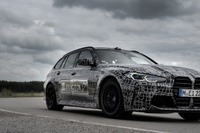BMW M3 に初の「ツーリング」、ニュルで開発テスト…最新映像 画像