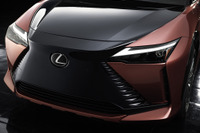 レクサス初のEV専用車『RZ』はどんなクルマ?…土曜ニュースランキング 画像