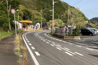 目に見えない「ターゲットライン塗料」が路面に…自動運転の実証実験へ 画像