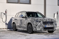 BMW X1 次期型のEV、プロトタイプの写真…2022年秋にモデル発表へ 画像