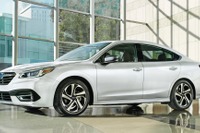 スバル、2年連続の減収減益…生産調整による販売減が影響 2022年3月期決算 画像