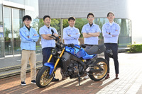 【ヤマハ XSR900 新型】作ったのは「開発者も欲しいバイク」、MT-09との思想の違いとは 画像
