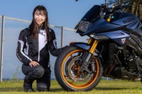 初心者のバイク女子も大満足! 誰もが安心して楽しめる、ブリヂストン『BATTLTAX HYPERSPORT S22』を試す 画像