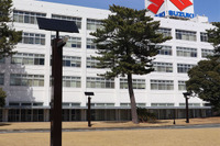 使用済み小型リチウムイオン電池をソーラー街灯用電源にリユース、スズキが技術開発 画像