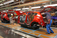 日産、イギリス工場で生産削減 画像