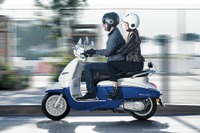 プジョー『ジャンゴ125エバージョン』特別仕様…ショートスクリーン&バックレスト 画像