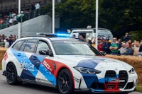 BMW M3 ツーリング、「MotoGP」セーフティカーに…グッドウッド2022で発表 画像