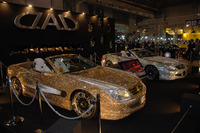 【東京オートサロン09】黄金のベンツ、装飾代はなんと4000万円! 画像