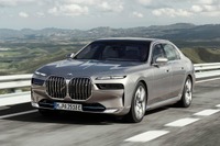 【BMW 7シリーズ 新型】初のEV『i7』をラインアップ、価格は1670万円 画像