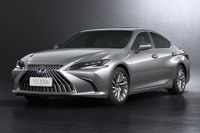 レクサス米国電動車販売、ES のハイブリッドが2割増 2022年上半期 画像