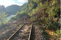 美祢線湯ノ峠-厚保間で土砂流入…全線でバス・タクシー代行 再開まで1週間程度 画像