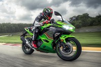カワサキ Ninja 400/Z400、新色採用の2023年モデル発売へ 画像