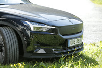 ブランド初のEV『ポールスター2』がついにお色直し!? 2024モデルを最速スクープ 画像