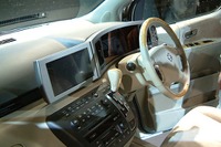 【新型日産『エルグランド』発表】液晶テレビ的発想のインテリアデザイン 画像