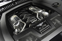 ベントレーのV8エンジン、50年の節目を迎える 画像