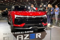 シボレーの電動SUV『ブレイザーEV』、557馬力ツインモーター搭載…デトロイトモーターショー2022 画像