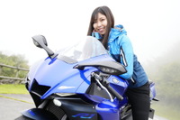 【ヤマハ YZF-R1 試乗】怖がらずに、もっと早く体験していれば良かった！…丸山浩&美音響華 画像