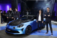 アルピーヌCEO「A110の生産は2026年まで続ける」 究極の『R』を日本で初公開した理由 画像