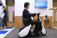 3輪BEV「C+walk」座り乗りタイプ、ジェイテクトが公開…国際福祉機器展2022 画像