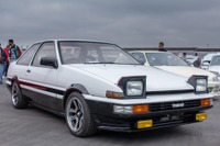 ヘッドライトの黄ばみ&白濁をリフレッシュ ~Weeklyメンテナンス~ 画像