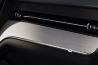 ボルボの新型EV『EX90』、内装の一部を写真公開…11月実車発表へ 画像