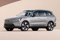 ボルボの新型電動SUV『EX90』、航続600km…欧州発表 画像