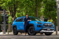 ホイール交換だけでここまで映える!“ゴツかっこいい”レイズ「チーム デイトナ」x「RAV4」の組合せが熱い 画像