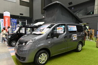 ポップさとアウトドア感が調和した若者向けのキャンピングカー:カーショップスリーセブン『NVアレグロ』…福岡キャンピングカーショー2022 画像