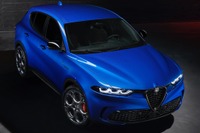 アルファロメオ『トナーレ』に高性能PHEV、米国仕様は285馬力…ロサンゼルスモーターショー2022で発表へ 画像