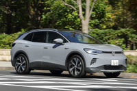 【VW ID.4 新型試乗】VWが満を持して放つ!EV時代の新基準…南陽一浩 画像