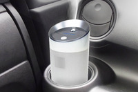 “冬グッズ”を厳選紹介! 加湿器から静電気除去アイテムまで!【特選カーアクセサリー名鑑】 画像