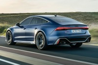 アウディ『RS7』に最高速300km/h超の「パフォーマンス」…欧州設定 画像