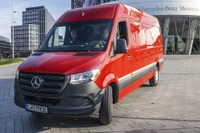 メルセデスベンツ『eスプリンター』次期型、航続475kmをテストで確認…実車は2023年2月デビュー予定 画像