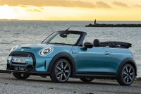 MINI『コンバーチブル』、デビュー30周年記念車は海がモチーフ…欧州設定 画像